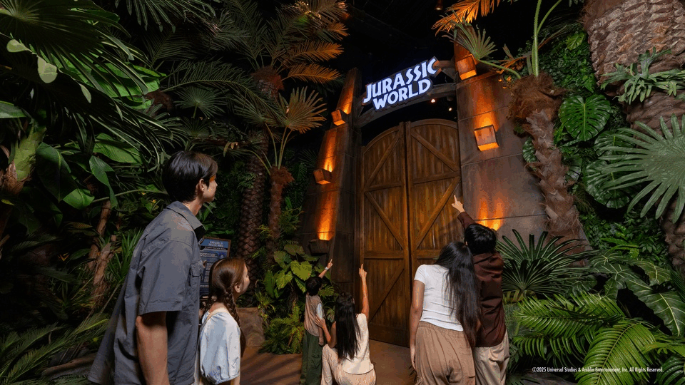 NEON Global《侏罗纪世界:实景互动体验》