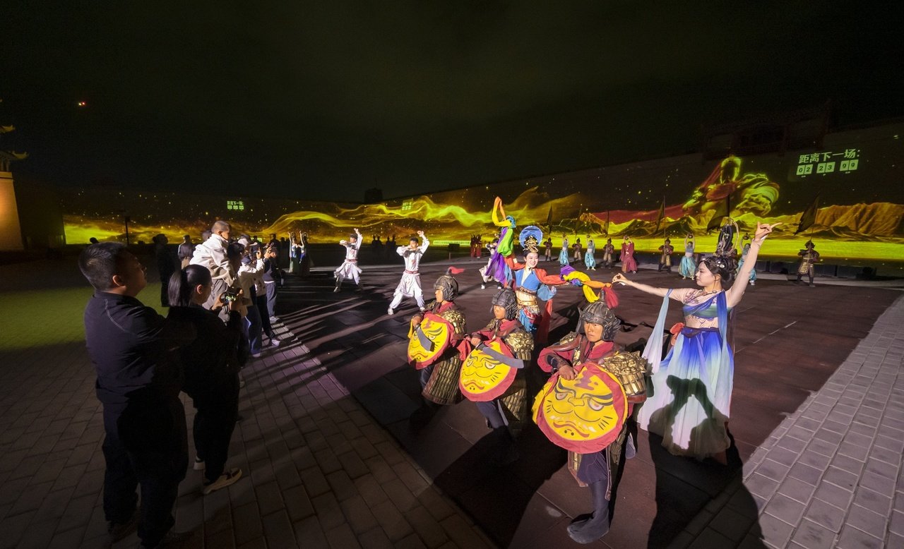 《天下嘉峪关》