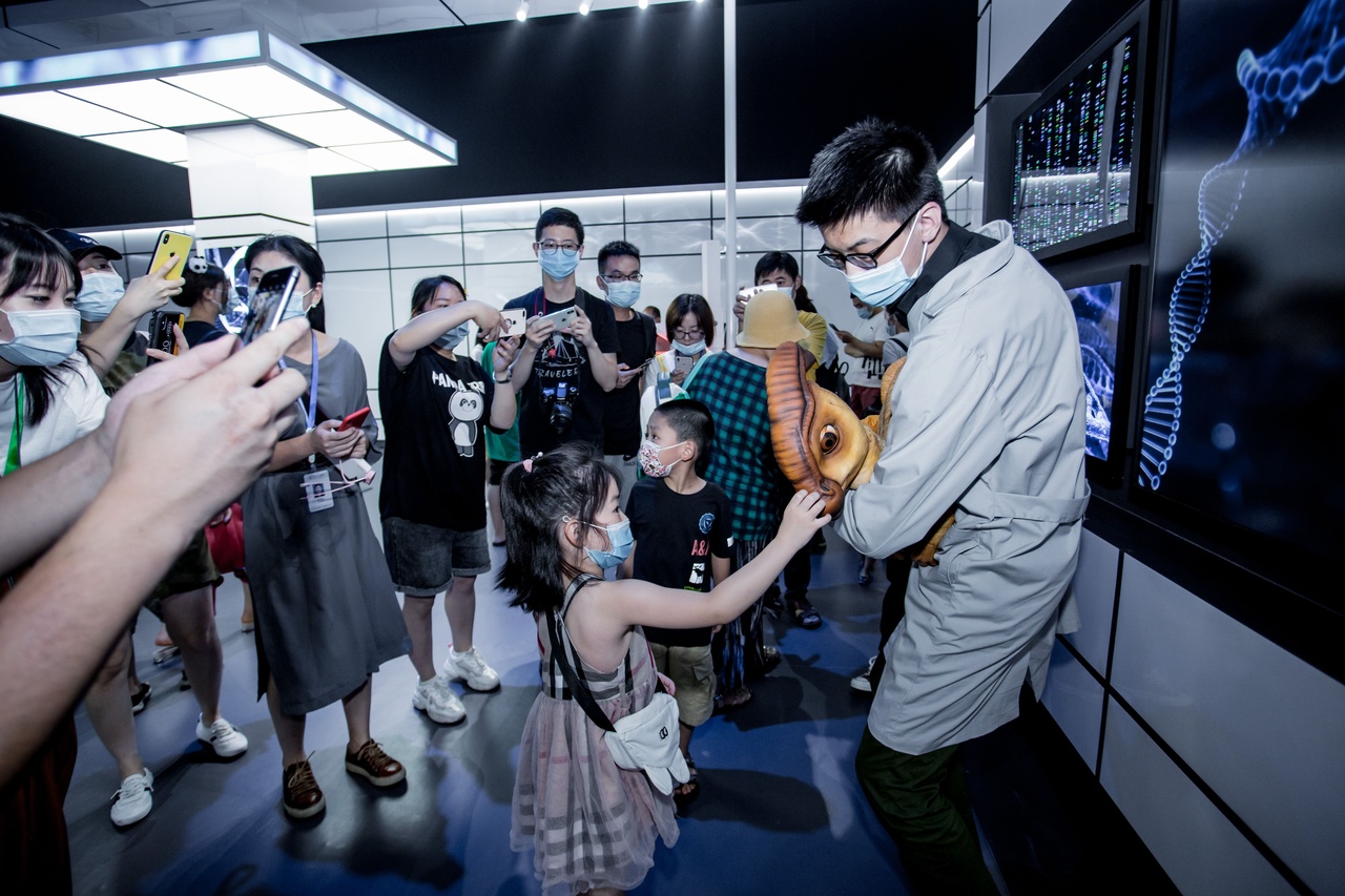 《侏罗纪世界:实景互动体验》