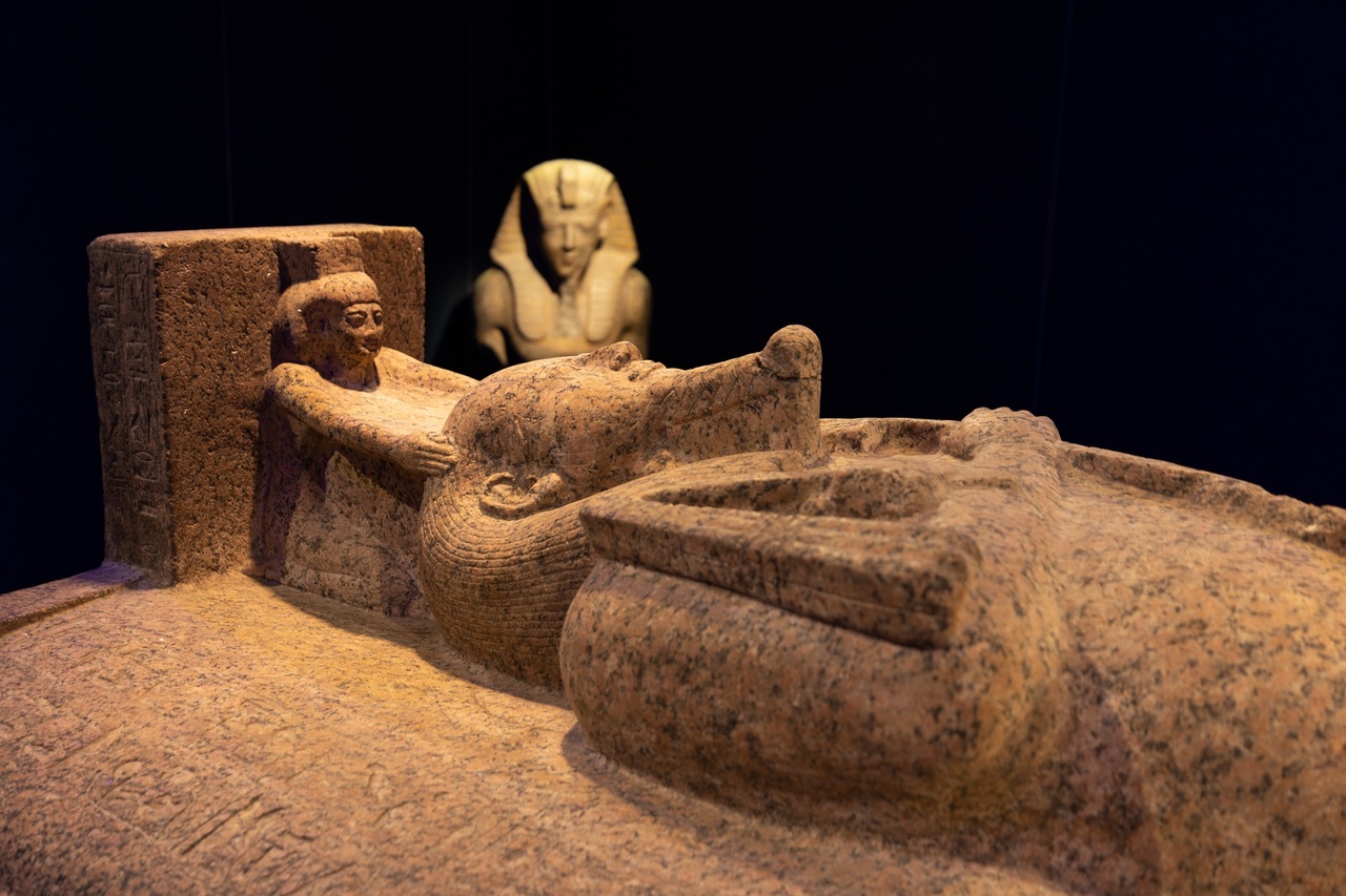 《拉美西斯大帝与黄金法老》