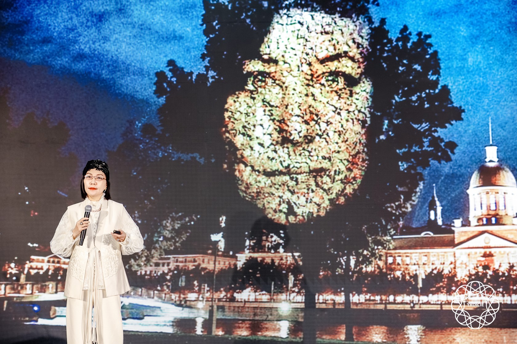 主旨演讲《为场景注入灵魂：从文化愿景到全球目的地的体验叙事力量》，BOP咨询公司副总郭梅君博士